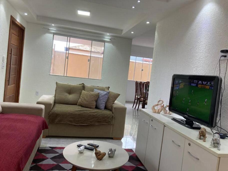 Casa Com Piscina, Grande E Espacosa No Condominio Dos Passaros Cabo Frio Esterno foto