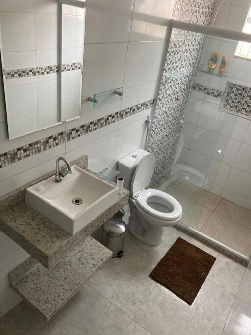 Casa Com Piscina, Grande E Espacosa No Condominio Dos Passaros Cabo Frio Esterno foto